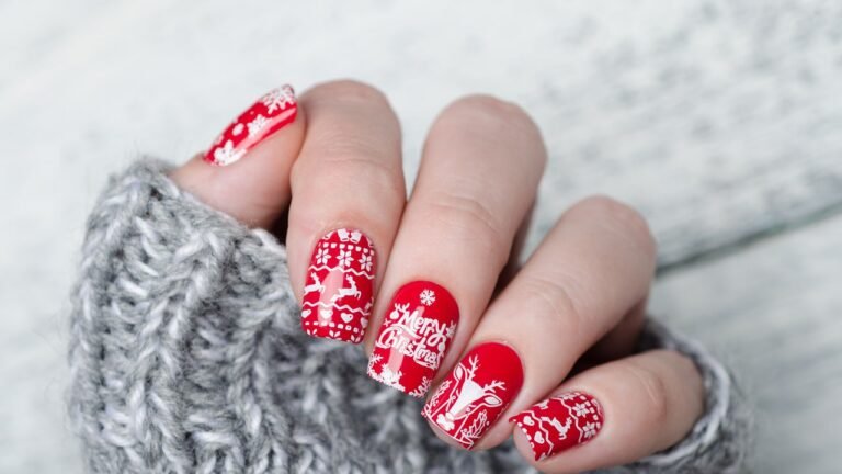 69 winter nails that will make you feel the Christmas spirit