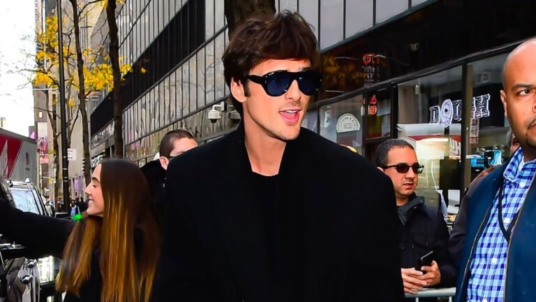 Jacob Elordi is the new king of the big coat season – See photos