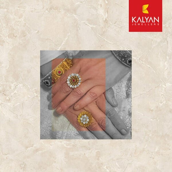 Kalyan Jewelers opens new store in Panipat with Sonakshi Sinha