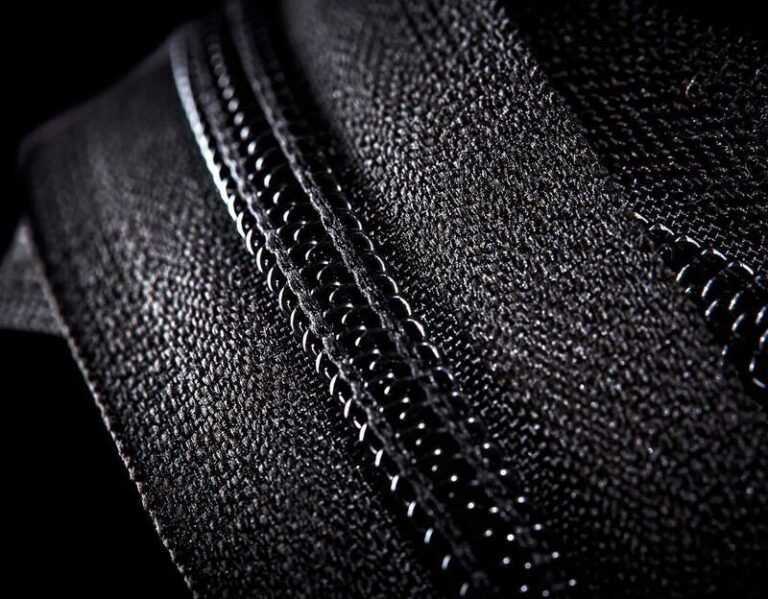 Recycling compatible zippers: recyclable zipper