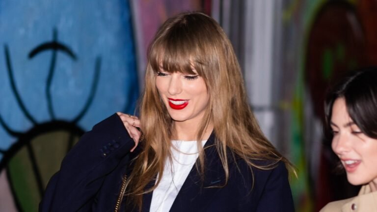 Taylor Swift’s Preppy Fall Looks Have a Couple Things in Common: See Photos