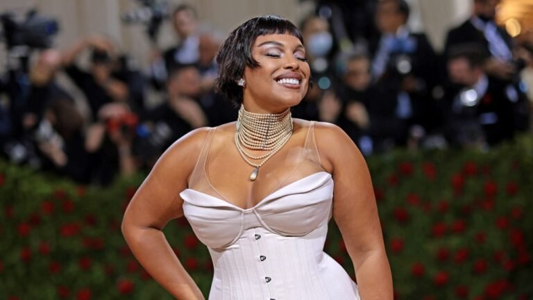 Paloma Elsesser leaves Instagram after winning the Model of the Year award