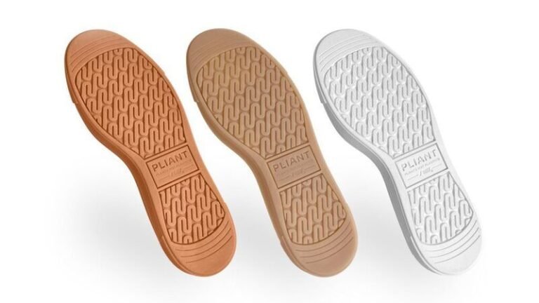 Shoe soles of plant origin: natural rubber soles.