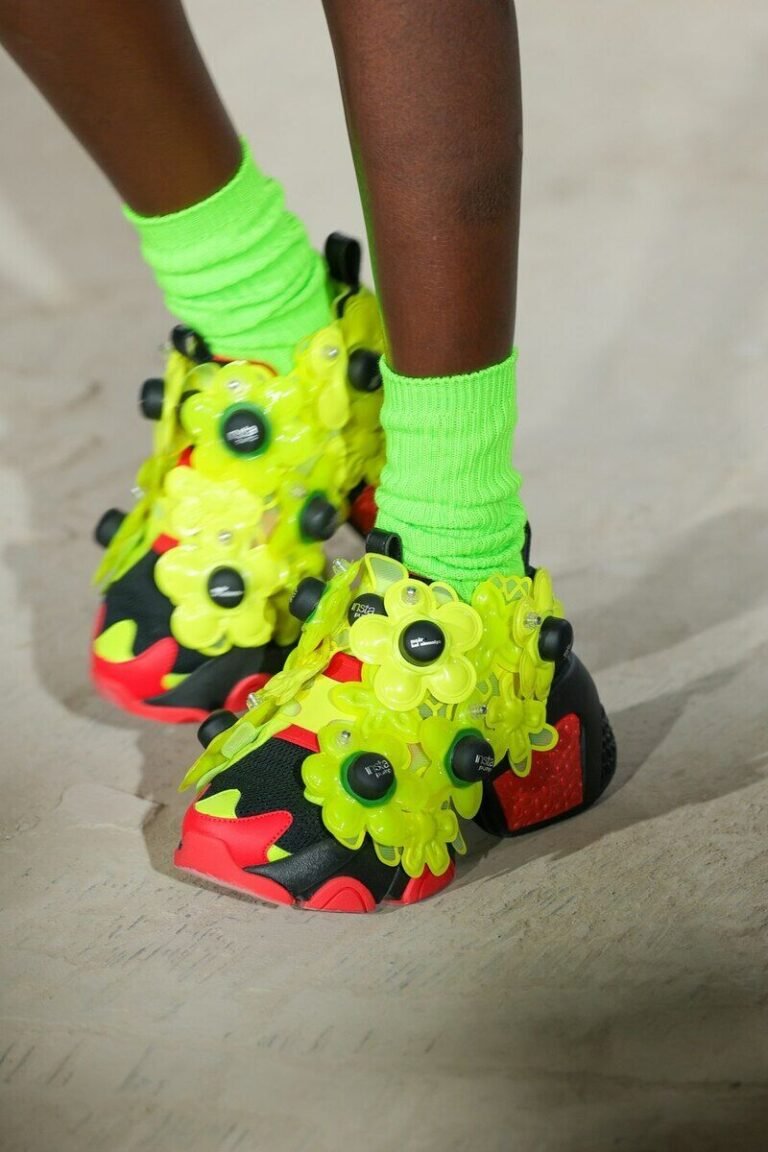 Fluorescent sneakers adorned with flowers: instapump fury 4